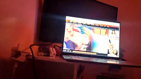 holtsteelxx6 online show from April 30, 2026, 5:47 am