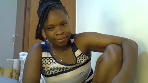 holy_ebony online show from May 7, 2026, 10:48 pm
