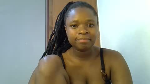 holy_ebony online show from May 26, 2026, 8:43 am