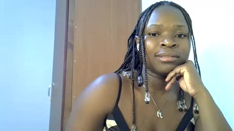 holy_ebony online show from July 8, 2026, 4:39 am