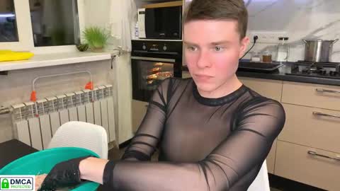 holy_eggs_00 online show from February 18, 2026, 7:10 pm