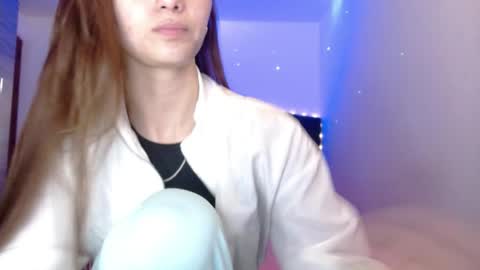 Juli online show from April 17, 2026, 2:14 am