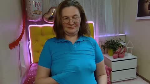 holymilfa online show from March 11, 2025, 11:23 am