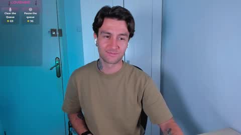 Andrew online show from October 20, 2025, 7:42 am