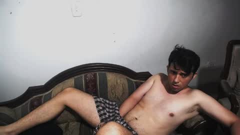 Snapshot of honey_baby19 chatting on June 2, 2026, 2:13 am Jhonny online show from June 2, 2026, 2:13 am