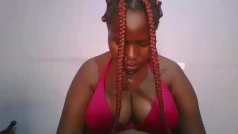 honey_beb online show from September 22, 2025, 12:51 pm