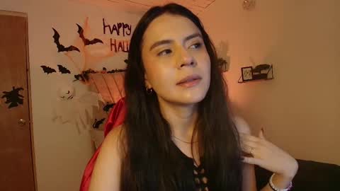   online show from October 20, 2025, 2:39 pm