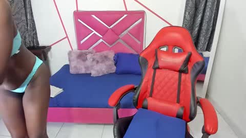 honey_channe online show from September 30, 2025, 5:34 am