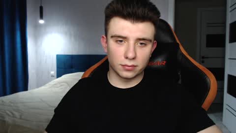 Wolfy online show from December 26, 2024, 9:58 pm