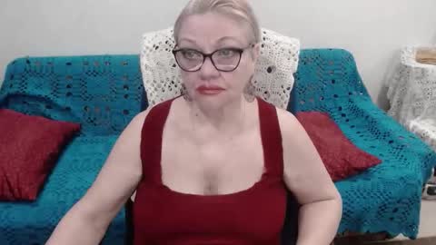 Snapshot of honey_lady_ chatting on April 21, 2026, 7:47 am Honey Lady online show from April 21, 2026, 7:47 am