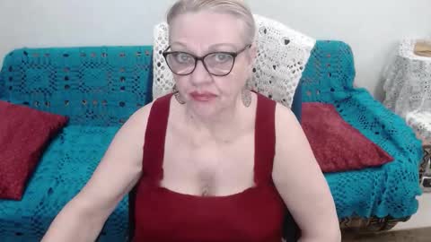 Snapshot of honey_lady_ chatting on April 26, 2026, 9:18 am Honey Lady online show from April 26, 2026, 9:18 am