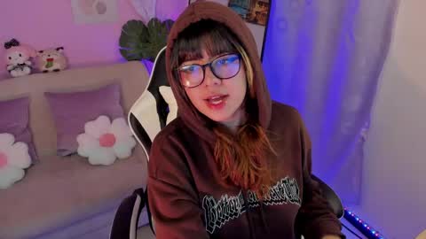 Milenka online show from May 14, 2026, 6:47 pm