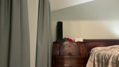 honey_man14 online show from April 24, 2026, 3:25 pm