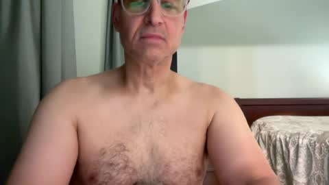 honey_man14 online show from July 27, 2026, 4:03 pm