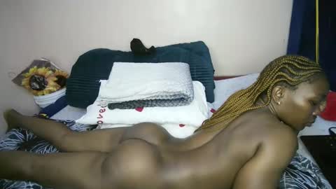 Snapshot of honey_nubia0 chatting on February 17, 2026, 7:53 pm honey_nubia0 online show from February 17, 2026, 7:53 pm