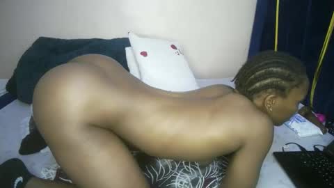 honey_nubia0 online show from March 14, 2026, 11:15 am