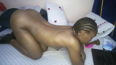 honey_nubia0 online show from March 20, 2026, 12:32 pm