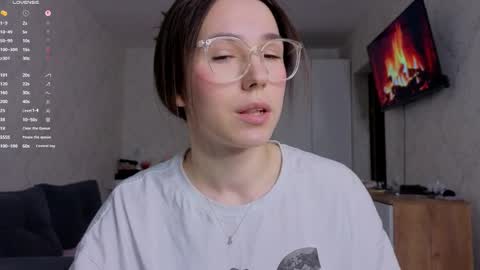 honey_peachy online show from May 11, 2026, 12:55 pm