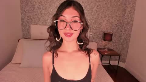 honey_sweet777 online show from May 22, 2026, 7:52 pm