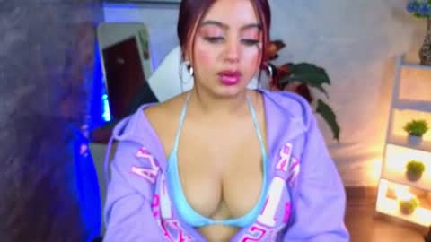 HoneyBonee online show from July 23, 2026, 8:12 am