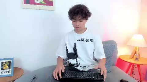 honeymoon_sariel online show from June 11, 2026, 1:53 pm