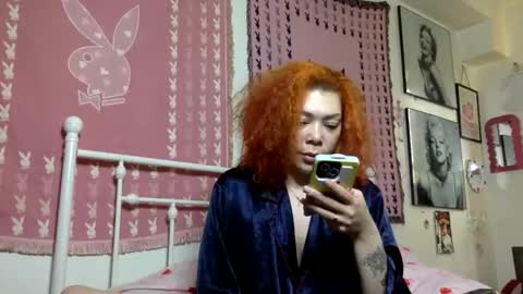 Snapshot of honeyruby chatting on April 22, 2026, 4:52 pm Ruby Sparks online show from April 22, 2026, 4:52 pm