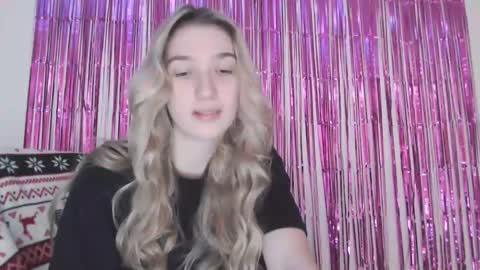 honeyveil online show from February 8, 2026, 12:41 pm