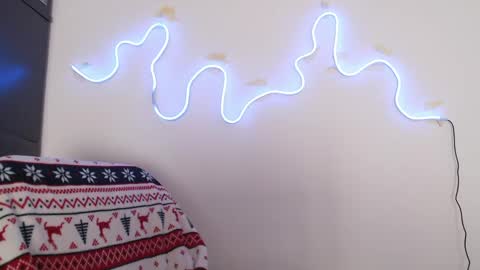 honeyveil online show from March 13, 2026, 12:56 pm