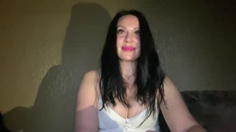 honeyvibe26 online show from June 8, 2026, 7:36 pm