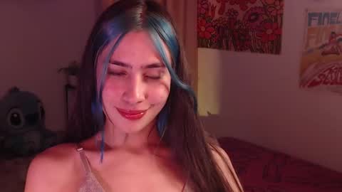 Snapshot of honeyypeaach chatting on December 12, 2024, 1:32 am    online show from December 12, 2024, 1:32 am