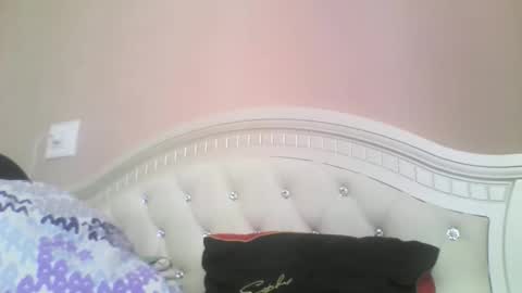 Snapshot of hootloove69 chatting on May 2, 2026, 7:13 am hootloove69 online show from May 2, 2026, 7:13 am