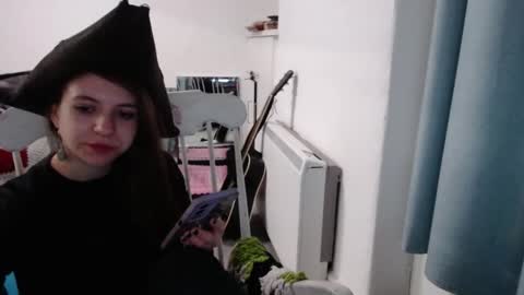 Snapshot of hope_xo chatting on April 26, 2026, 8:50 pm Hope online show from April 26, 2026, 8:50 pm