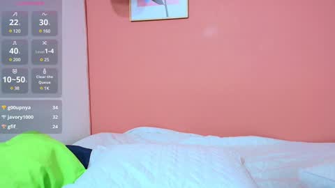 Snapshot of hornybarelylegalgirl chatting on January 16, 2025, 10:34 pm Khloe online show from January 16, 2025, 10:34 pm