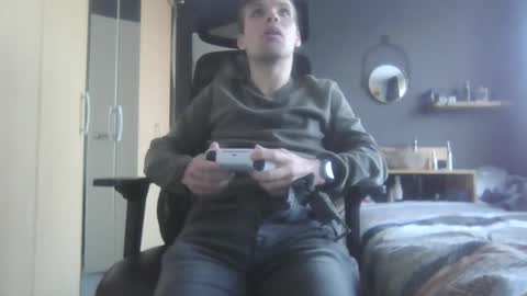 hornyboyivar online show from September 29, 2025, 7:24 am