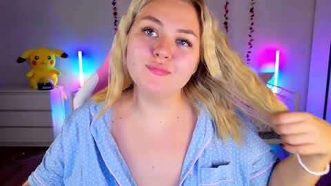 HornyCakee online show from September 18, 2025, 10:17 am