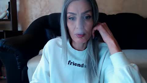 AshlineKatte online show from April 7, 2026, 11:10 am