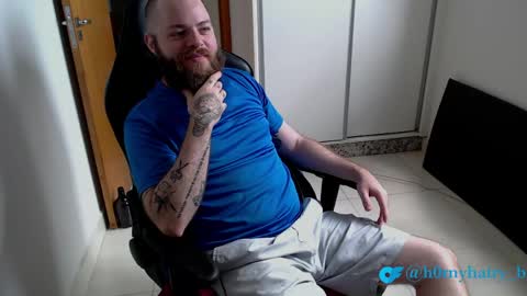 Snapshot of hornyhairy_bi chatting on April 24, 2026, 6:43 pm Harry online show from April 24, 2026, 6:43 pm