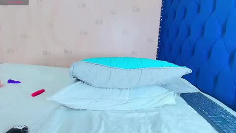 Snapshot of hornylatimommy chatting on February 18, 2025, 2:16 am Natasha  online show from February 18, 2025, 2:16 am