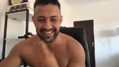 Chriss90 online show from May 26, 2026, 9:38 am