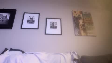 Snapshot of hoss43040 chatting on September 19, 2025, 12:02 am hoss43040 online show from September 19, 2025, 12:02 am