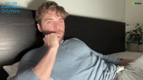 Snapshot of hot8pack01 chatting on December 20, 2024, 4:09 am Edward aka Wolf online show from December 20, 2024, 4:09 am