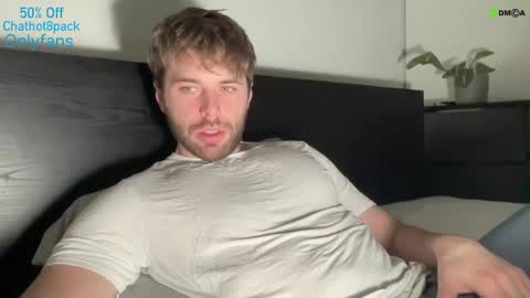 Snapshot of hot8pack01 chatting on March 10, 2025, 9:51 pm Edward aka Wolf online show from March 10, 2025, 9:51 pm