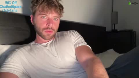 Snapshot of hot8pack01 chatting on September 15, 2025, 9:04 pm Edward aka Wolf online show from September 15, 2025, 9:04 pm