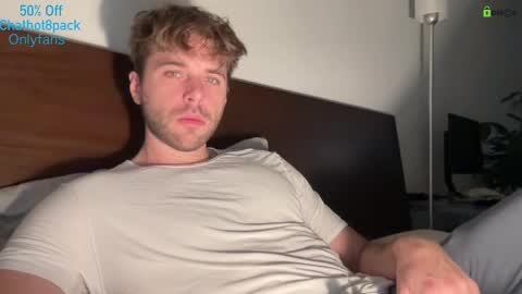 Snapshot of hot8pack01 chatting on November 18, 2025, 8:35 pm Edward aka Wolf online show from November 18, 2025, 8:35 pm