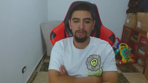 Snapshot of hot__husbands chatting on November 16, 2025, 2:06 am hot__husbands online show from November 16, 2025, 2:06 am