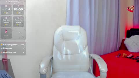 Snapshot of hot_beauty__ chatting on January 16, 2025, 8:00 am VALENTINA online show from January 16, 2025, 8:00 am