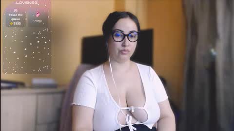 Snapshot of hot_big_ass chatting on February 11, 2026, 9:31 pm v online show from February 11, 2026, 9:31 pm