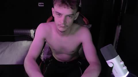 Snapshot of hot_boy_2002_ chatting on October 4, 2025, 12:58 pm Hot boy 2002 online show from October 4, 2025, 12:58 pm