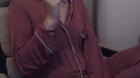 Snapshot of hot_bruny chatting on November 12, 2025, 5:19 am Bruny online show from November 12, 2025, 5:19 am