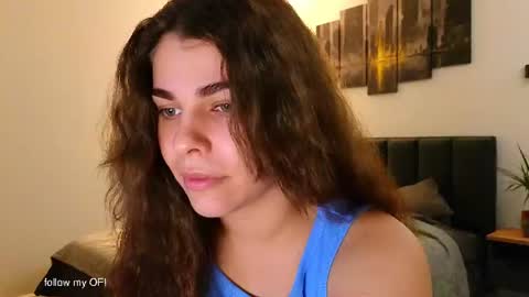 LiluCaroline online show from June 15, 2026, 6:54 pm